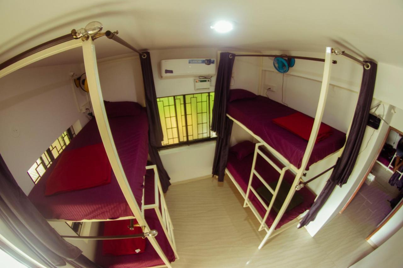 Bonds Hostel Candolim Eksteriør billede